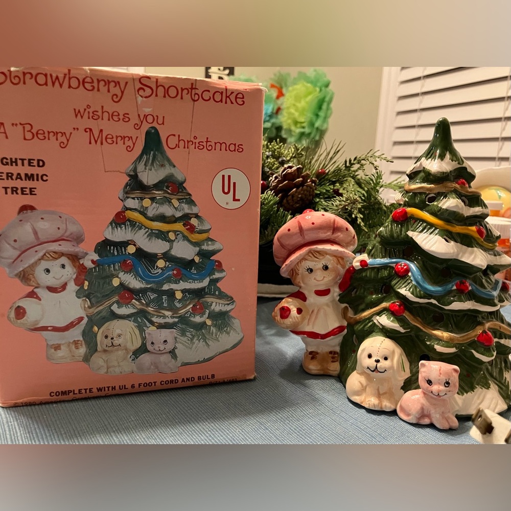 Vintage “Strawberry Shortcake Wishes You a Berry Merry Christmas”